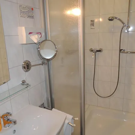 호텔 Hotel-restaurant Zum Roeddenberg